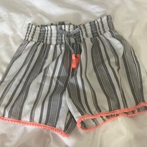 A pair of shorts that i barley wear.